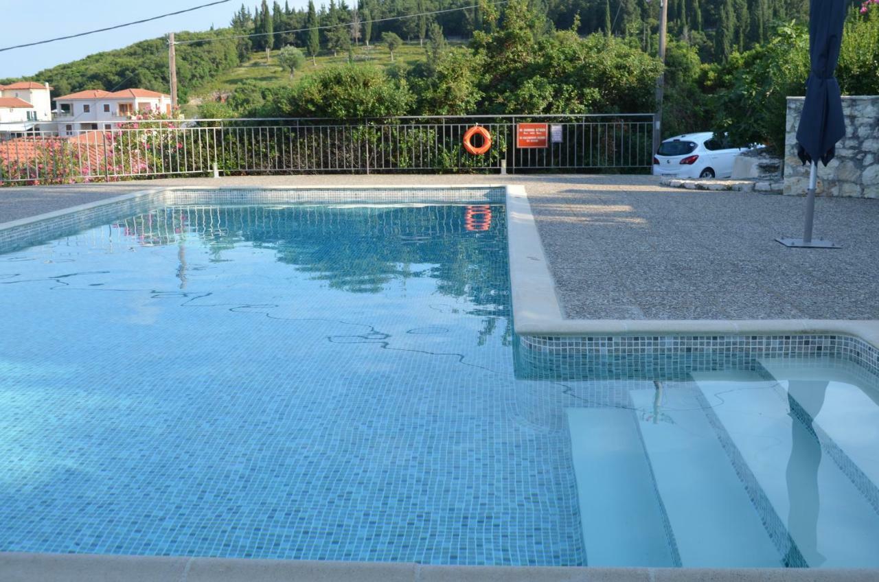 Martini Waterfront Suites Fiskardo Dış mekan fotoğraf