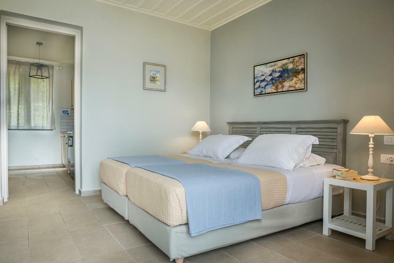 Martini Waterfront Suites Fiskardo Dış mekan fotoğraf