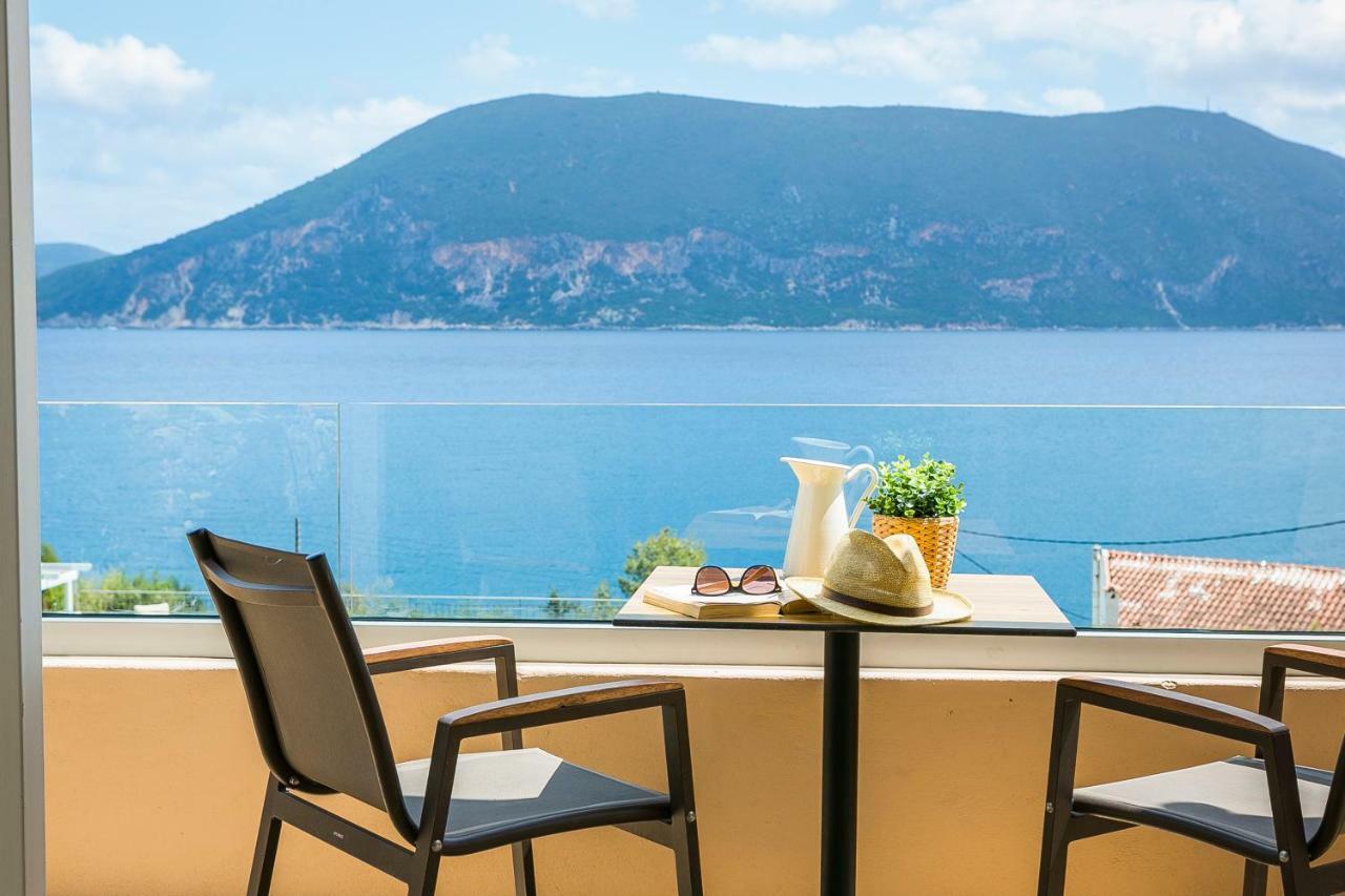 Martini Waterfront Suites Fiskardo Dış mekan fotoğraf