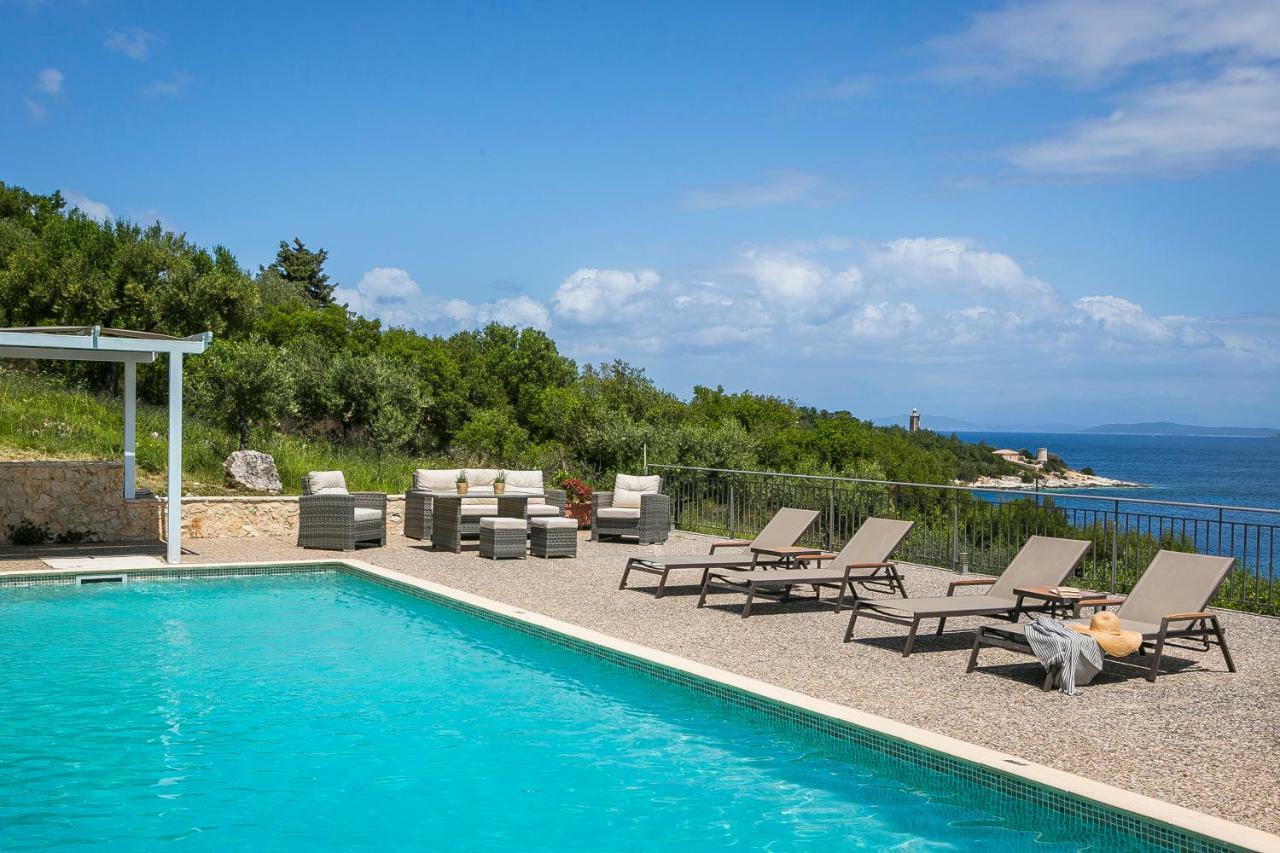 Martini Waterfront Suites Fiskardo Dış mekan fotoğraf