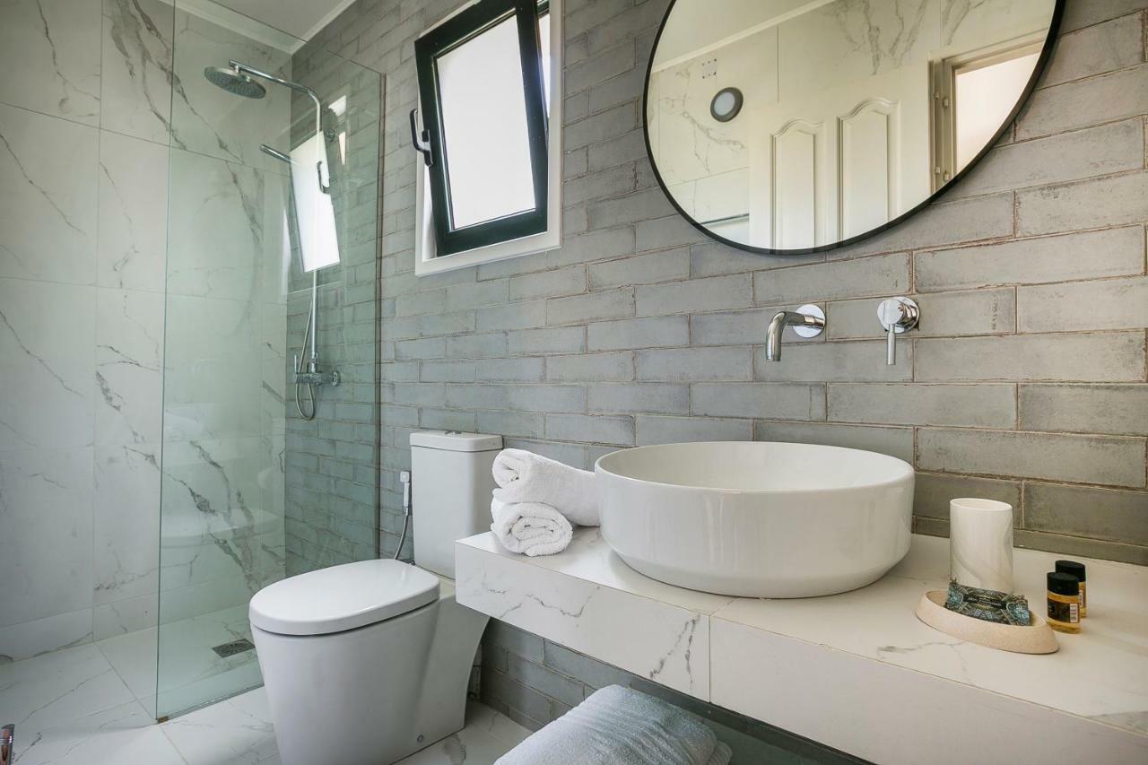 Martini Waterfront Suites Fiskardo Dış mekan fotoğraf
