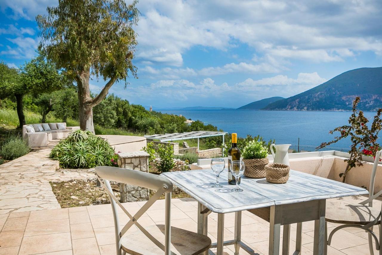 Martini Waterfront Suites Fiskardo Dış mekan fotoğraf